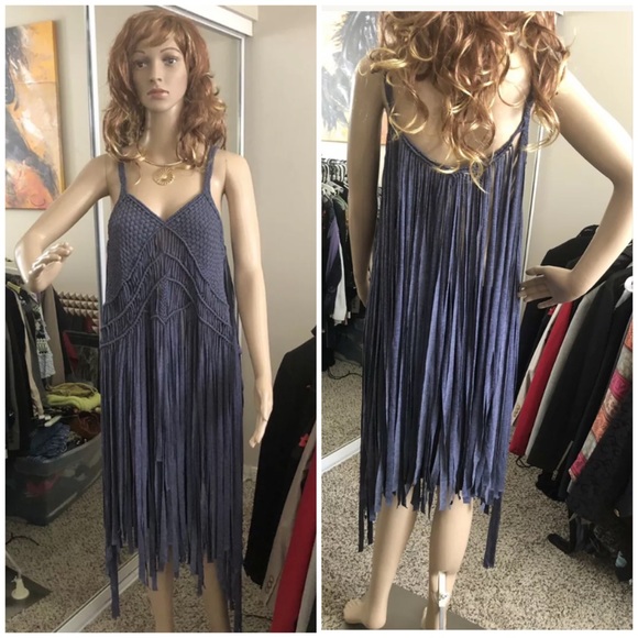 Elan Rare Behemian fringe top, fits M or L NWOT - Picture 1 of 4